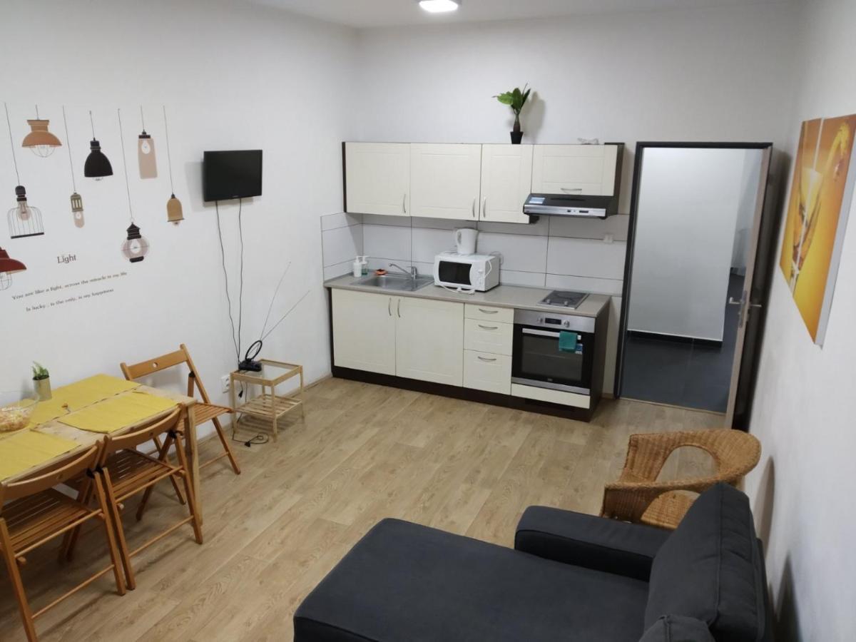 Apartmans In The Center With Privat Parking Apartment เบอร์โน ภายนอก รูปภาพ